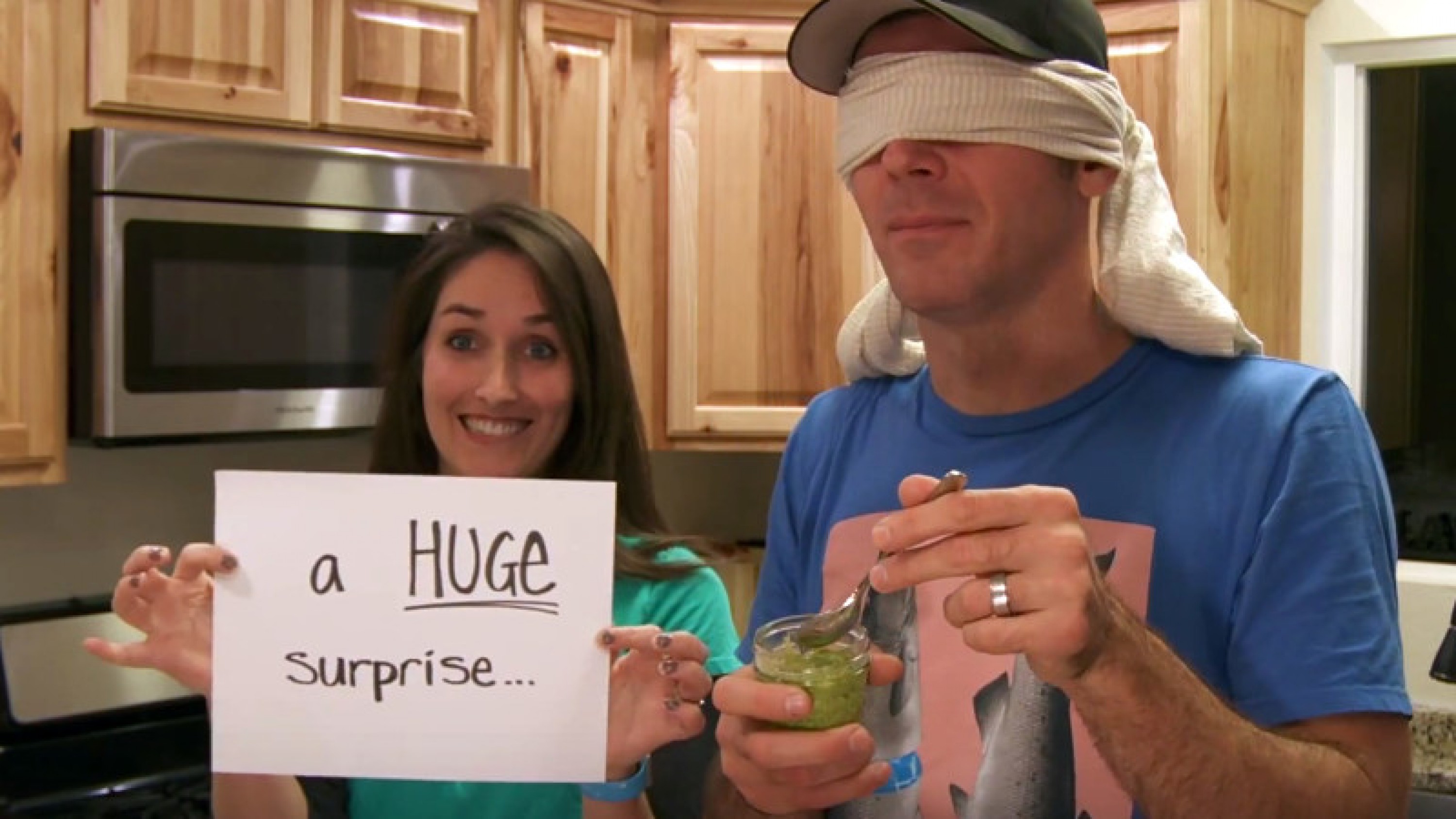 пост про неожиданный сюрприз. превьюшка сюрприз. неожиданный сюрприз мем. парень медведь. никаких неожиданных сюрпризов.